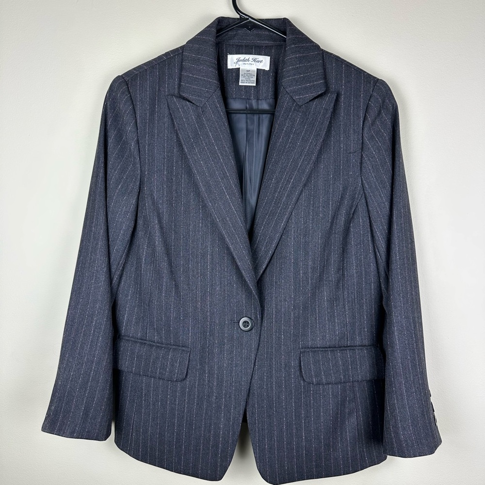 Judith Hart Petites Gray Pinstripe Suit Jacket Blazer 10P Lined Notch Lapel‎